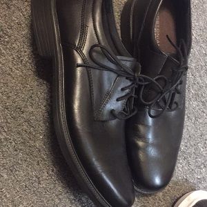 Bostonians black dress shoes